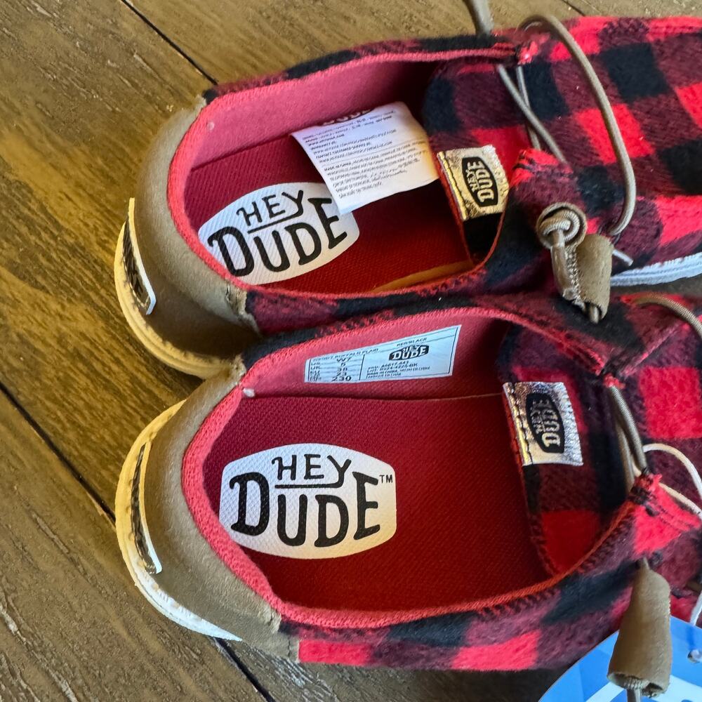 Hey Dude Wendy Buffalo Plaid NWT Red Black Check Women's 7 EU 38 Loafers - Picture 5 of 10